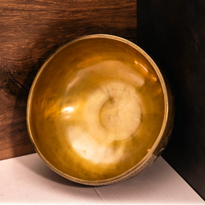 8.25" A 3rd - 5.9, 220hz | Ultra Premium Singing Bowl | 0701