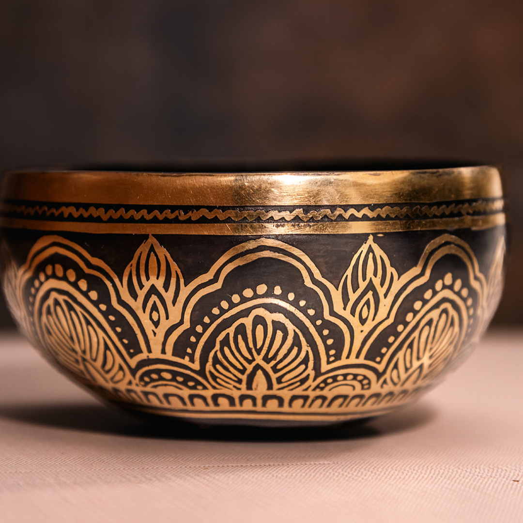 4.75" D 5th - 33, 576hz | Singing Bowl | 0697