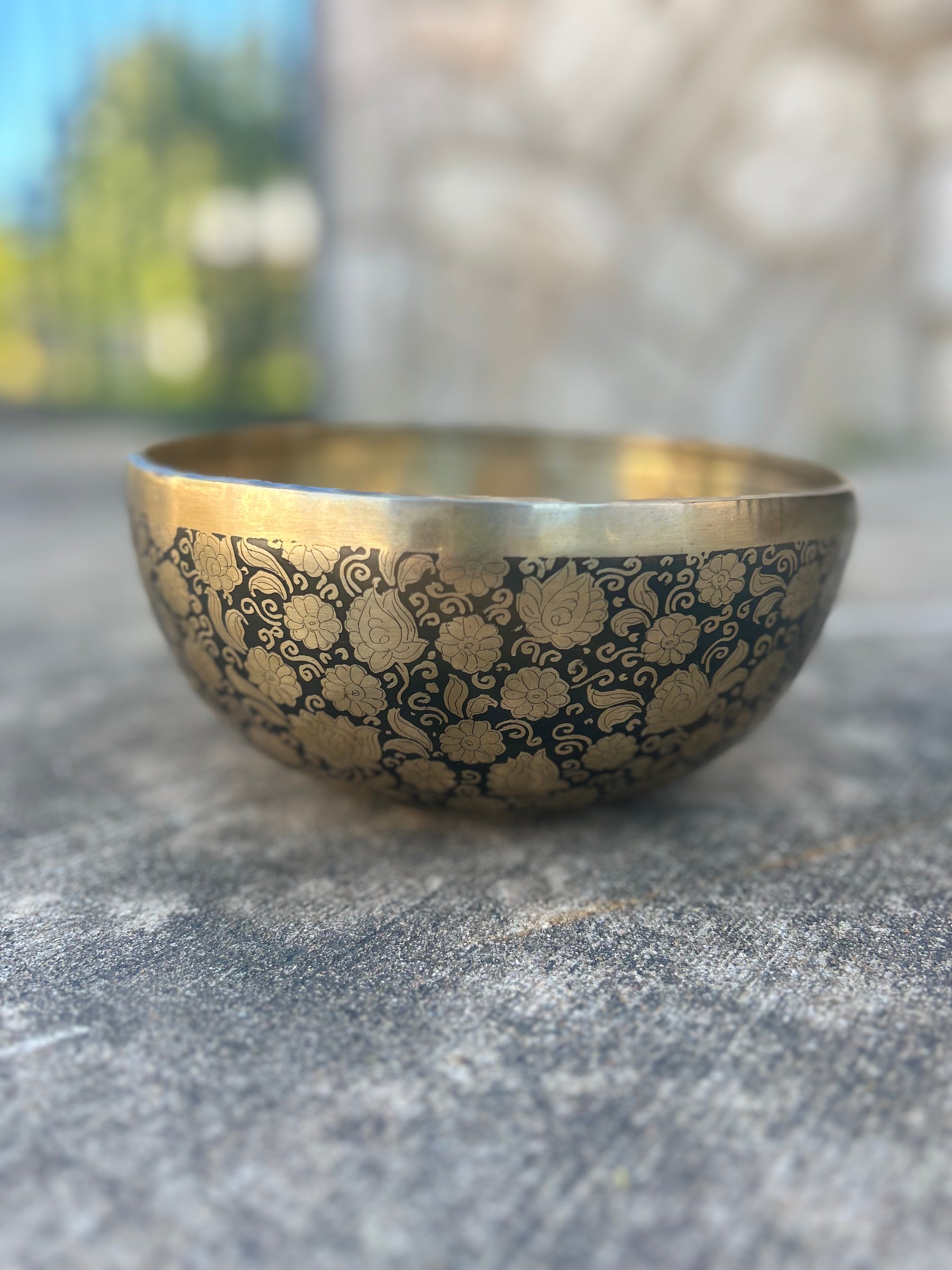 The Flower Bowl: Limited Release 8.5 Inch Bespoke Singing Bowl