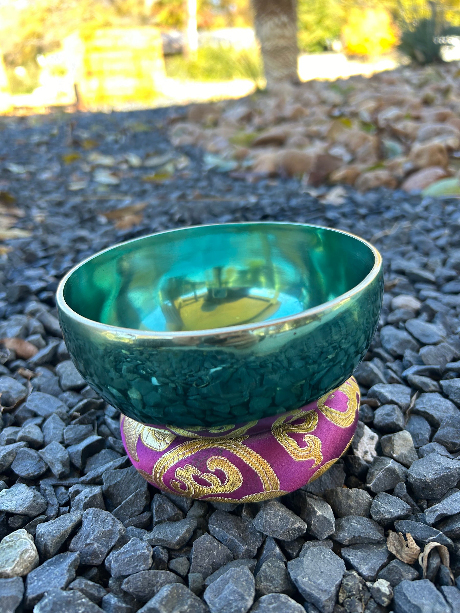 5.25 Inch 4th Octave G-Note Throat Chakra Bowl - Series of 4