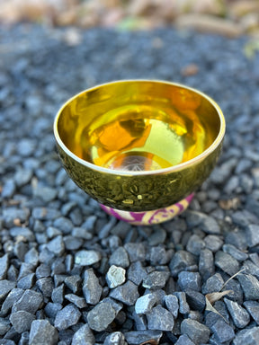 5.75 Inch 4th Octave E-Note Solar Plexus Chakra Bowl - Series of 4